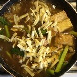 鳥もも肉と厚揚げのカレーチーズ鍋